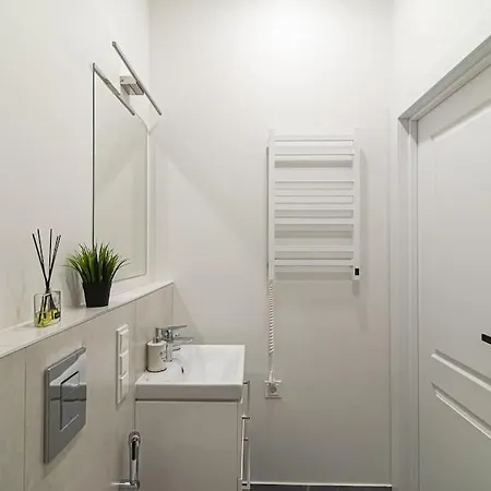 New And Modern Apartment In Old Town By Urban Rent Вильнюс Экстерьер фото